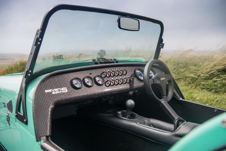 Интерьер Caterham Seven 620 S 2016 года  (UK) (фото 24 из 43)